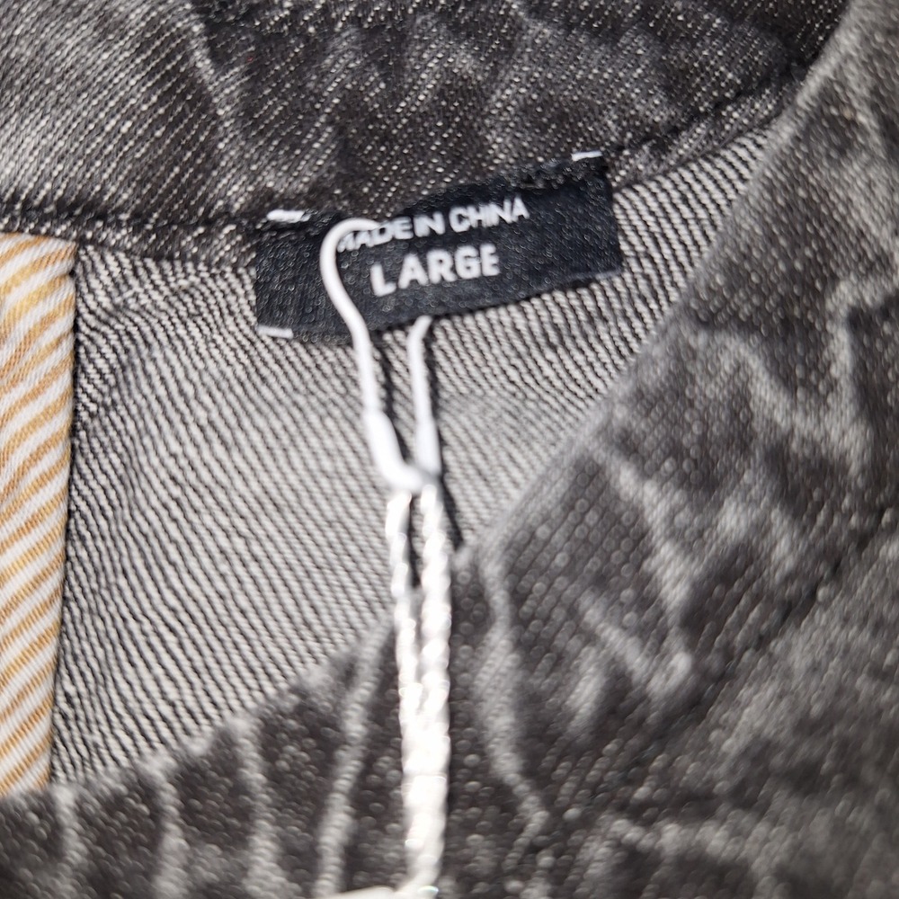 Wildfang Shirt Womens‎ Large Black Essential Denim Boxy Top  Distressed Raw Hem - Picture 4 of 9